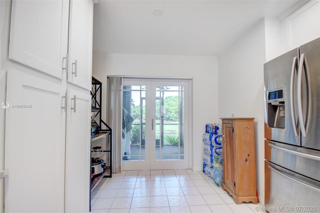 Vendido Recientemente: $234,900 (3 camas, 2 baños, 1320 Pies cuadrados)