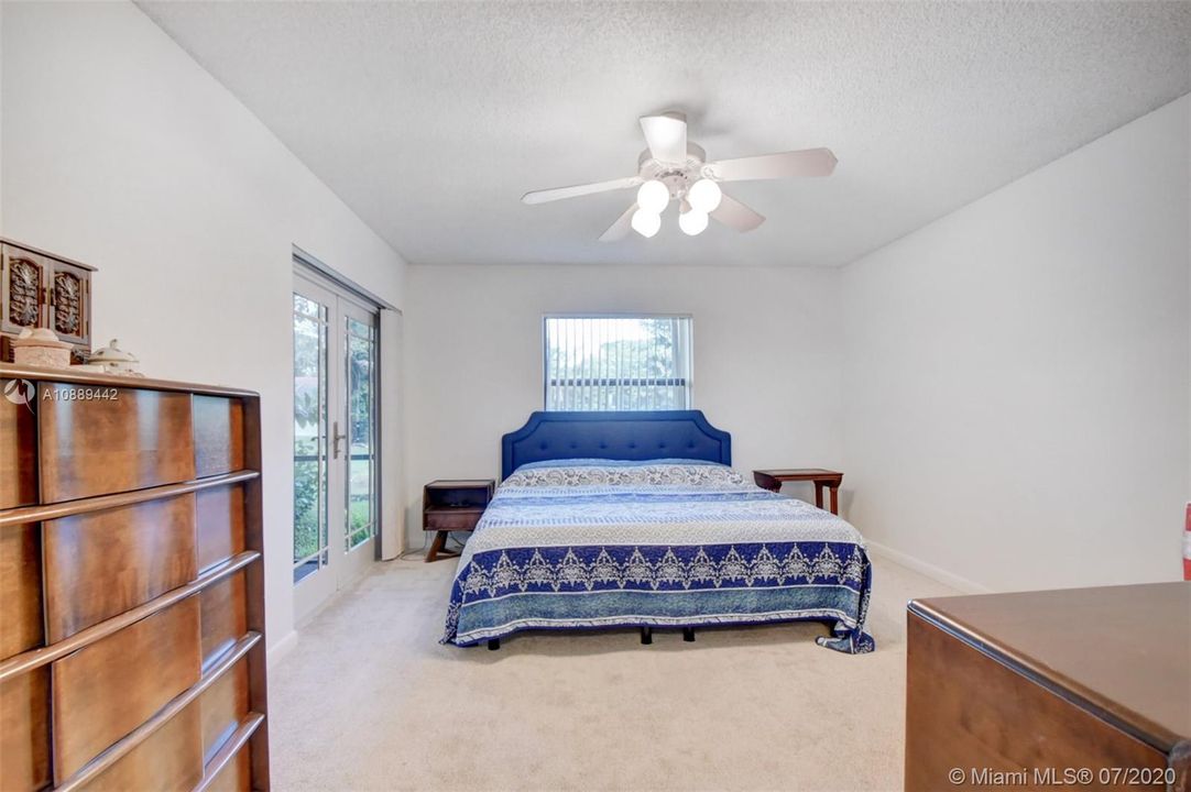 Vendido Recientemente: $234,900 (3 camas, 2 baños, 1320 Pies cuadrados)