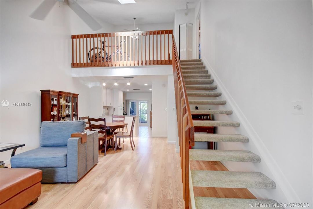 Vendido Recientemente: $234,900 (3 camas, 2 baños, 1320 Pies cuadrados)