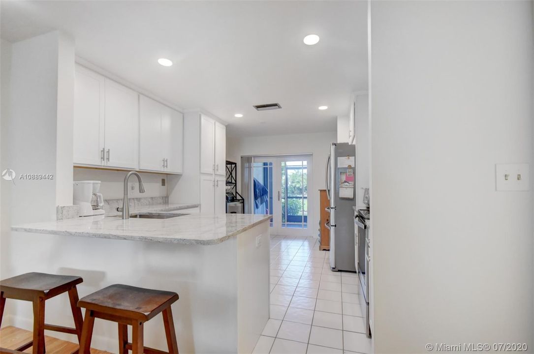 Vendido Recientemente: $234,900 (3 camas, 2 baños, 1320 Pies cuadrados)
