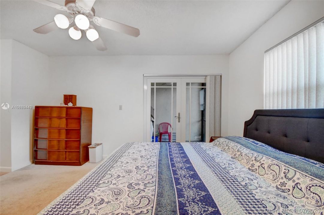 Vendido Recientemente: $234,900 (3 camas, 2 baños, 1320 Pies cuadrados)