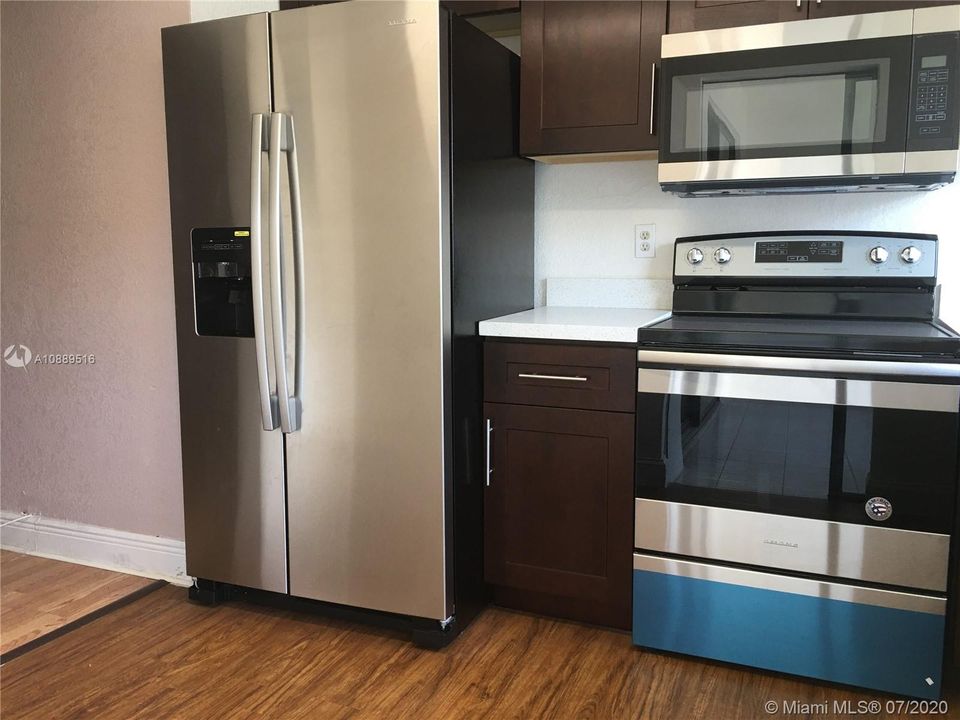 Vendido Recientemente: $49,999 (1 camas, 1 baños, 755 Pies cuadrados)