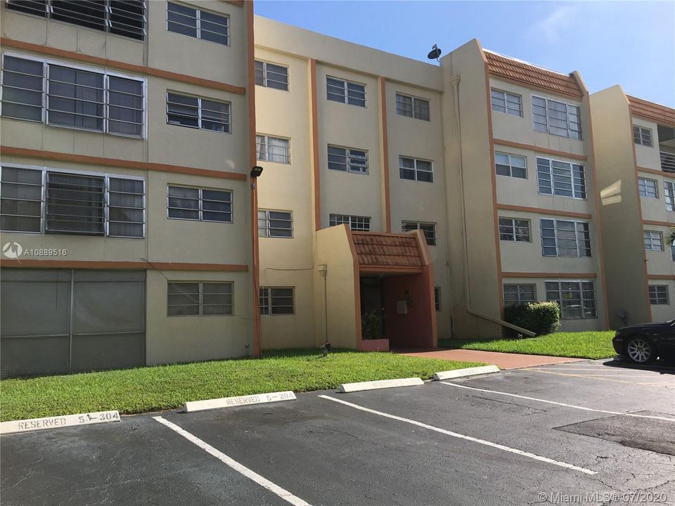 Recently Sold: $49,999 (1 beds, 1 baths, 755 Square Feet)