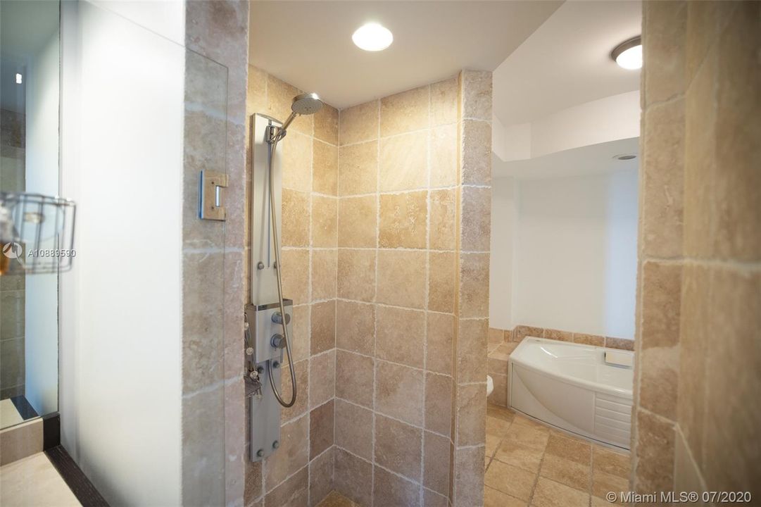 最近租的: $4,495 (2 贝兹, 2 浴室, 1499 平方英尺)