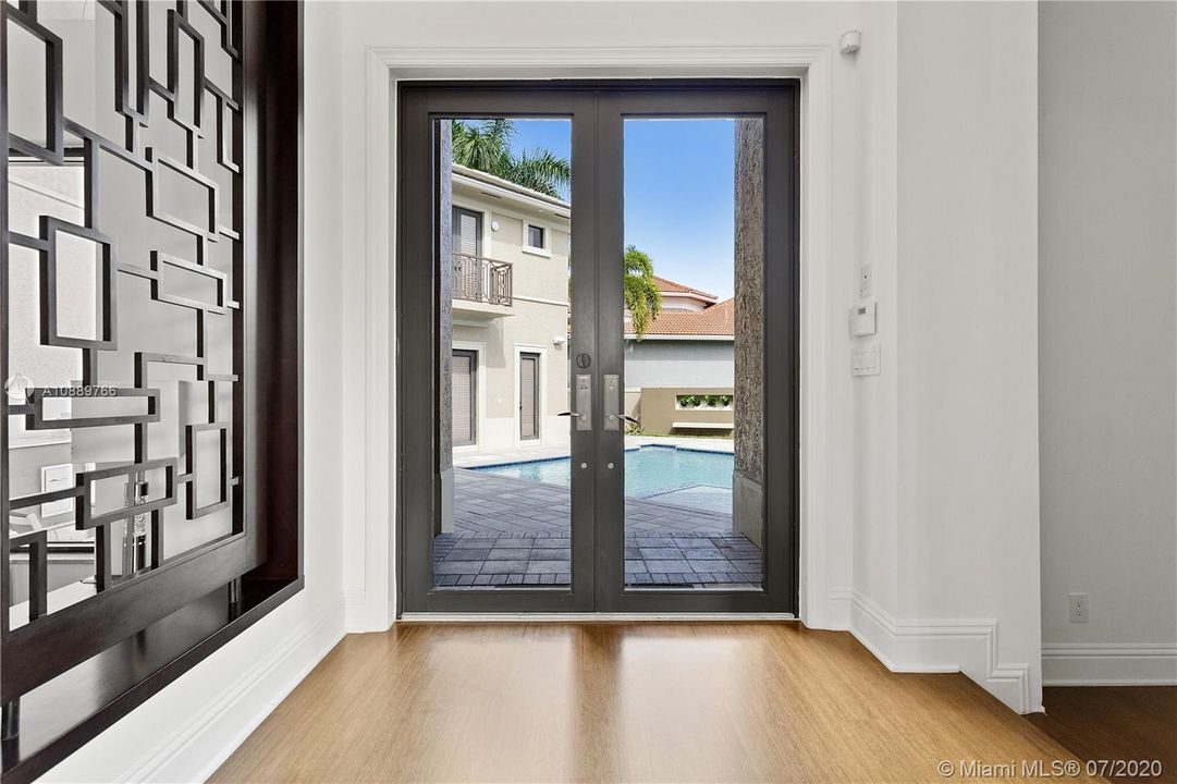 Recently Rented: $7,900 (5 beds, 5 baths, 3715 Square Feet)
