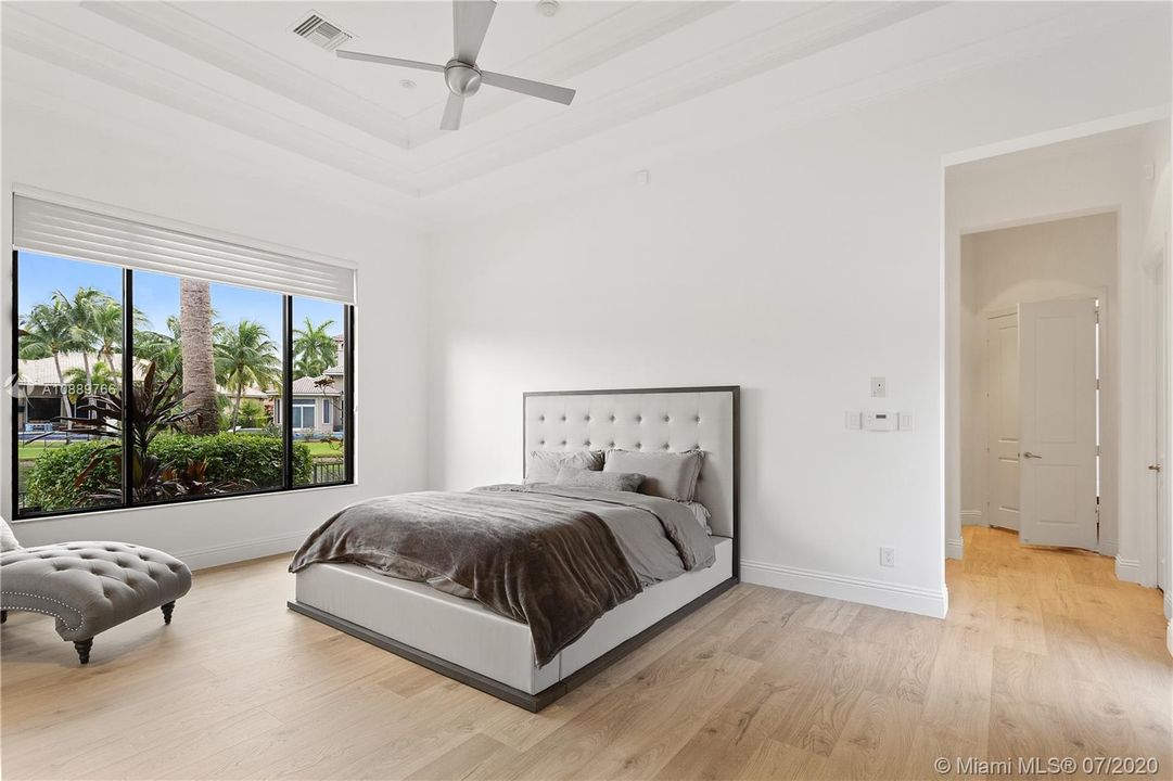 Recently Rented: $7,900 (5 beds, 5 baths, 3715 Square Feet)