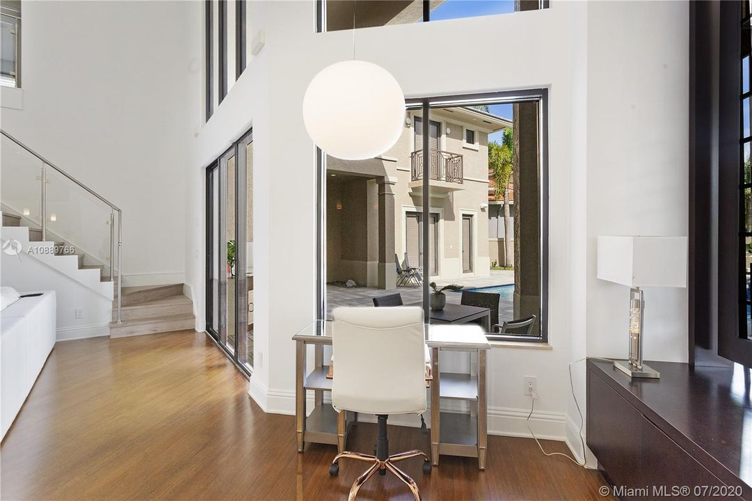 Recently Rented: $7,900 (5 beds, 5 baths, 3715 Square Feet)