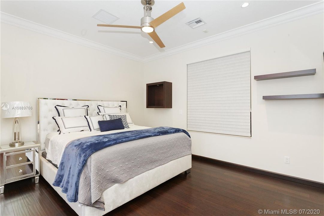 Recently Rented: $7,900 (5 beds, 5 baths, 3715 Square Feet)