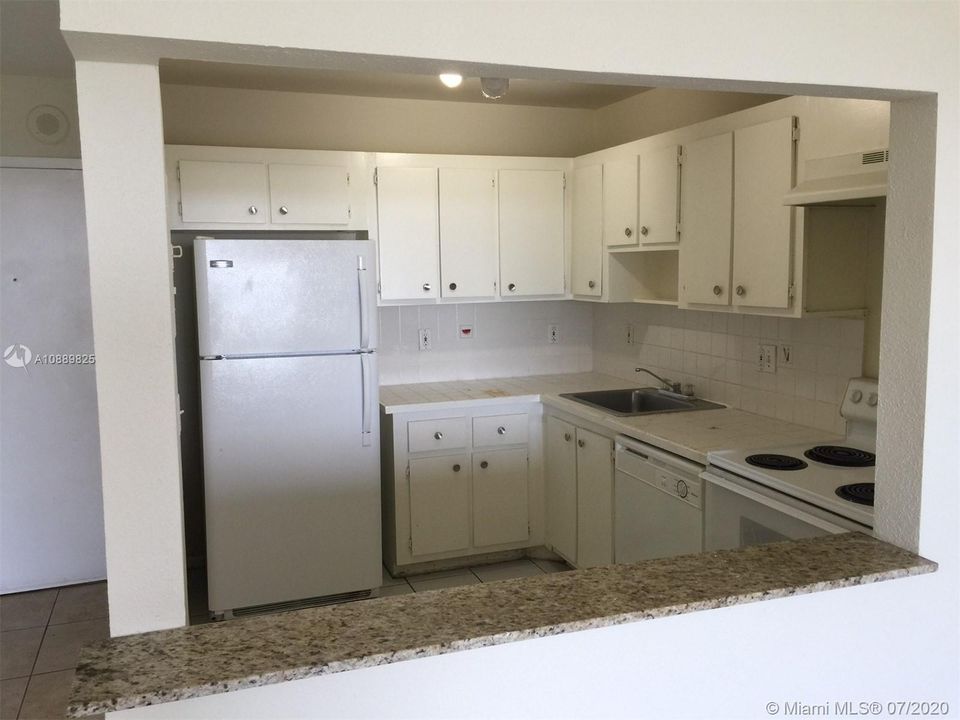 Recently Rented: $1,700 (2 beds, 2 baths, 1310 Square Feet)