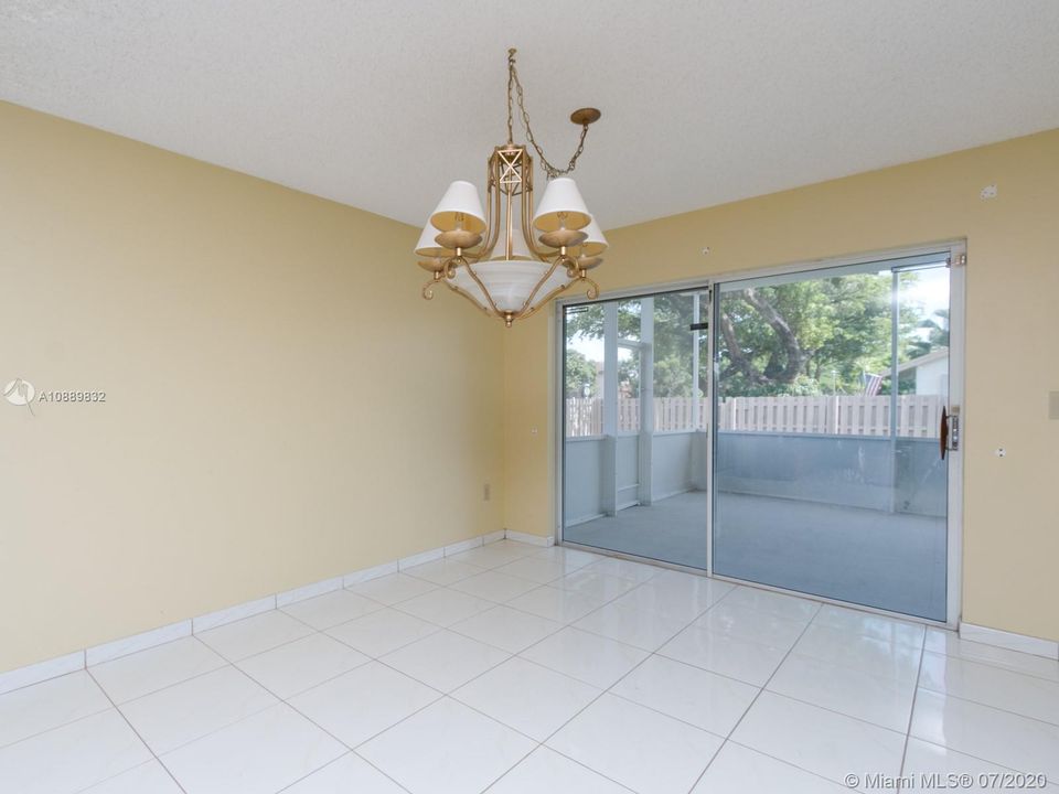 Recently Sold: $379,500 (4 beds, 2 baths, 2117 Square Feet)