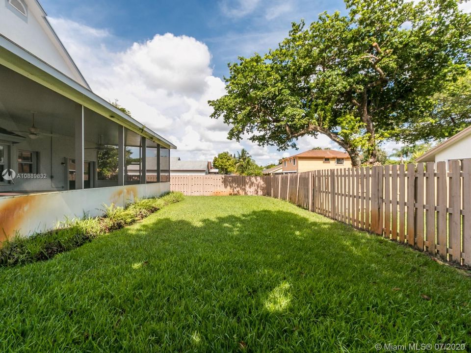 Recently Sold: $379,500 (4 beds, 2 baths, 2117 Square Feet)