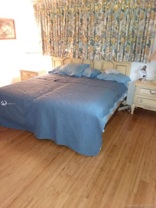 Vendido Recientemente: $189,000 (3 camas, 2 baños, 1287 Pies cuadrados)