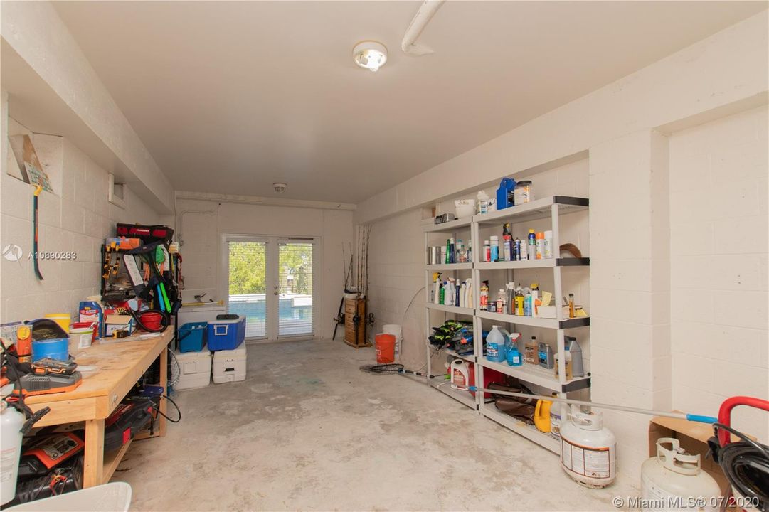 Recently Sold: $1,423,000 (4 beds, 3 baths, 2808 Square Feet)