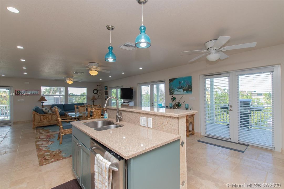 Recently Sold: $1,423,000 (4 beds, 3 baths, 2808 Square Feet)