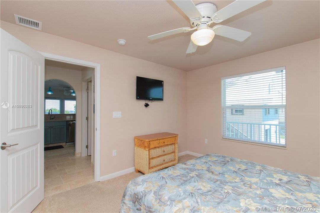 Recently Sold: $1,423,000 (4 beds, 3 baths, 2808 Square Feet)