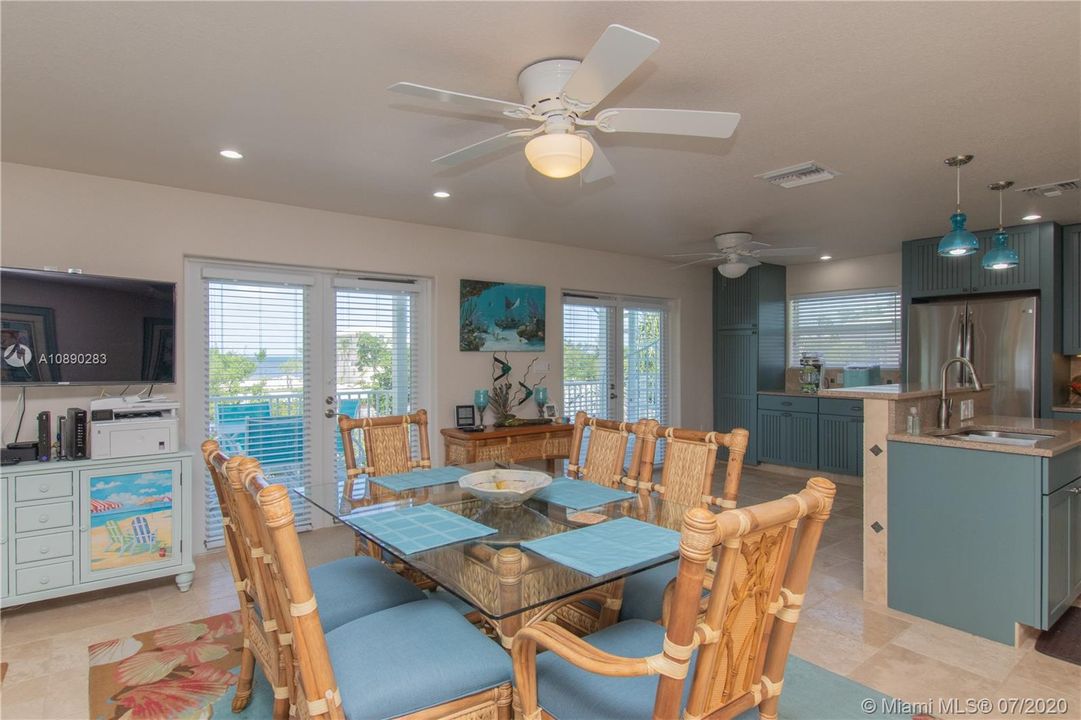 Recently Sold: $1,423,000 (4 beds, 3 baths, 2808 Square Feet)