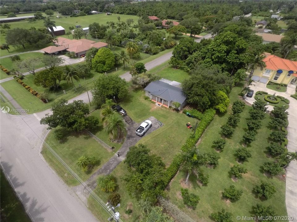 Recently Sold: $389,900 (3 beds, 2 baths, 1526 Square Feet)