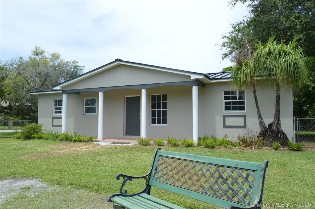 Recently Sold: $389,900 (3 beds, 2 baths, 1526 Square Feet)