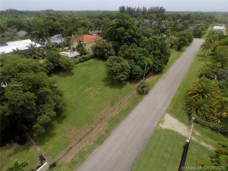 Recently Sold: $389,900 (3 beds, 2 baths, 1526 Square Feet)