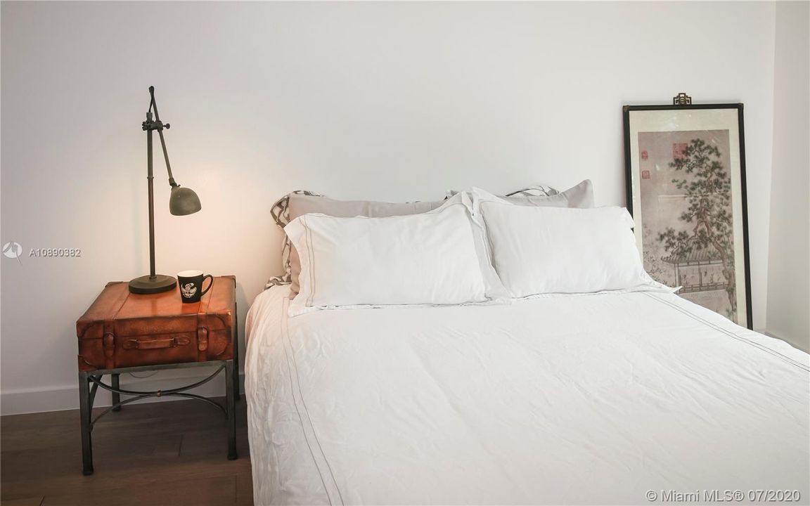 Recently Sold: $299,000 (2 beds, 2 baths, 1158 Square Feet)