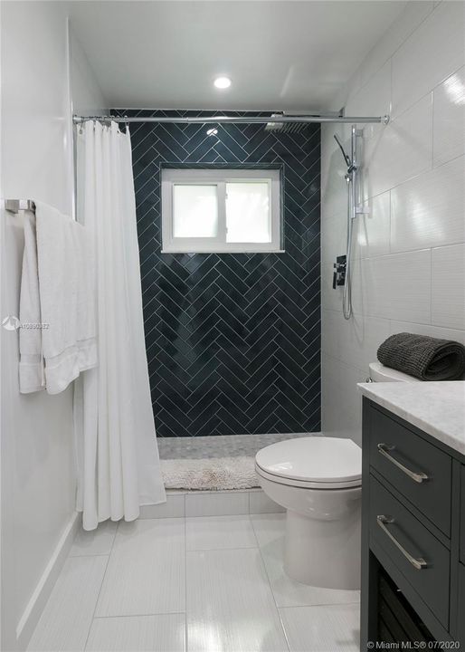 Recently Sold: $299,000 (2 beds, 2 baths, 1158 Square Feet)