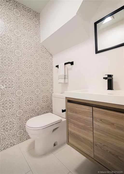 Brand-new modern  bathroom