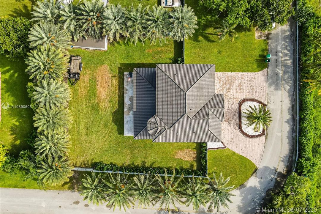 Vendido Recientemente: $599,900 (5 camas, 4 baños, 2612 Pies cuadrados)