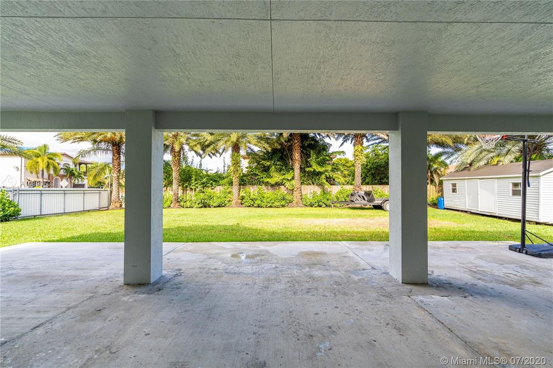 Vendido Recientemente: $599,900 (5 camas, 4 baños, 2612 Pies cuadrados)