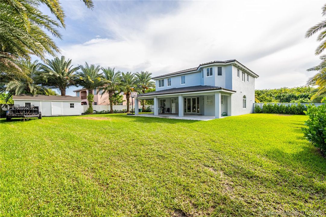 Vendido Recientemente: $599,900 (5 camas, 4 baños, 2612 Pies cuadrados)