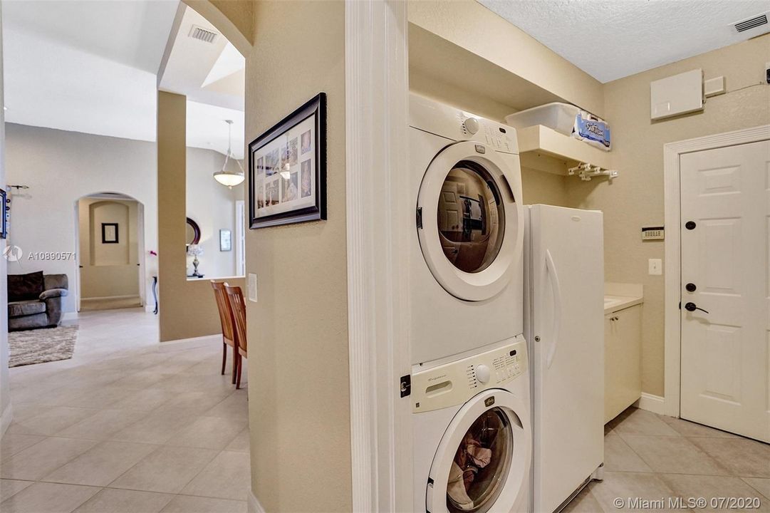 Recently Sold: $674,800 (5 beds, 3 baths, 0 Square Feet)