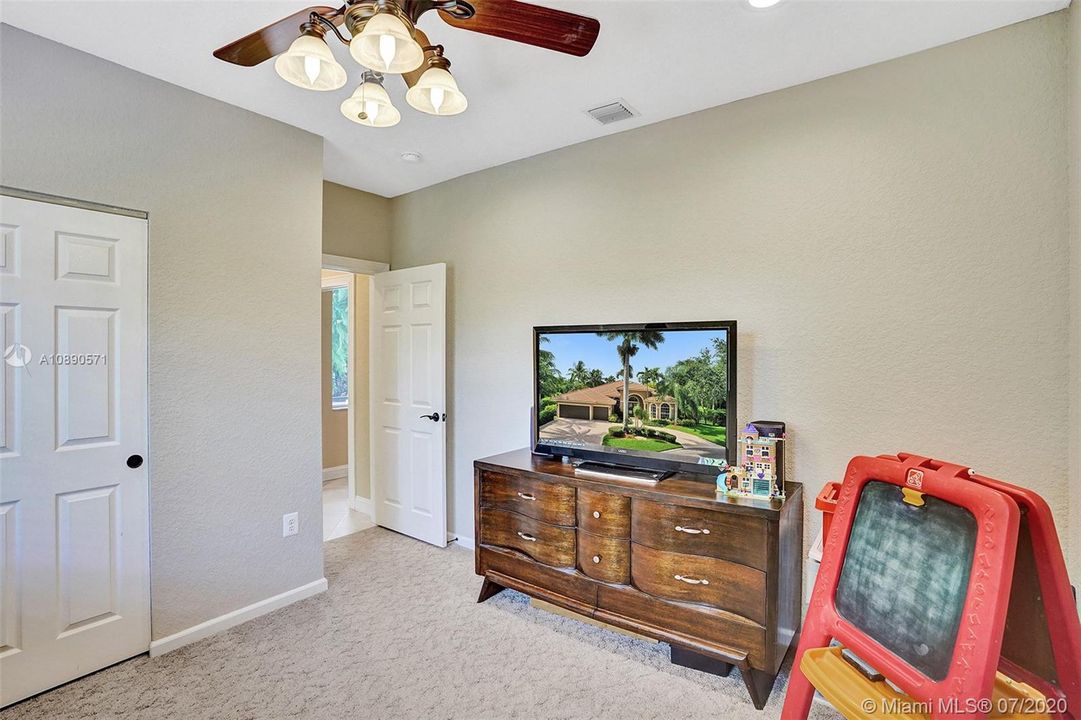 Recently Sold: $674,800 (5 beds, 3 baths, 0 Square Feet)