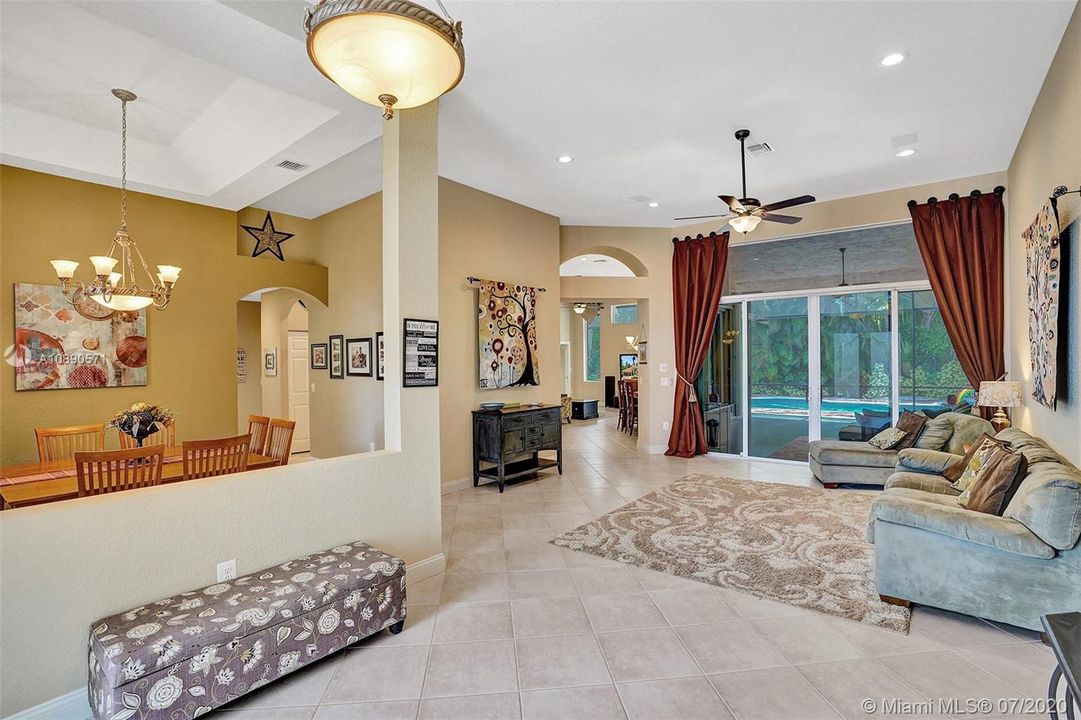 Recently Sold: $674,800 (5 beds, 3 baths, 0 Square Feet)