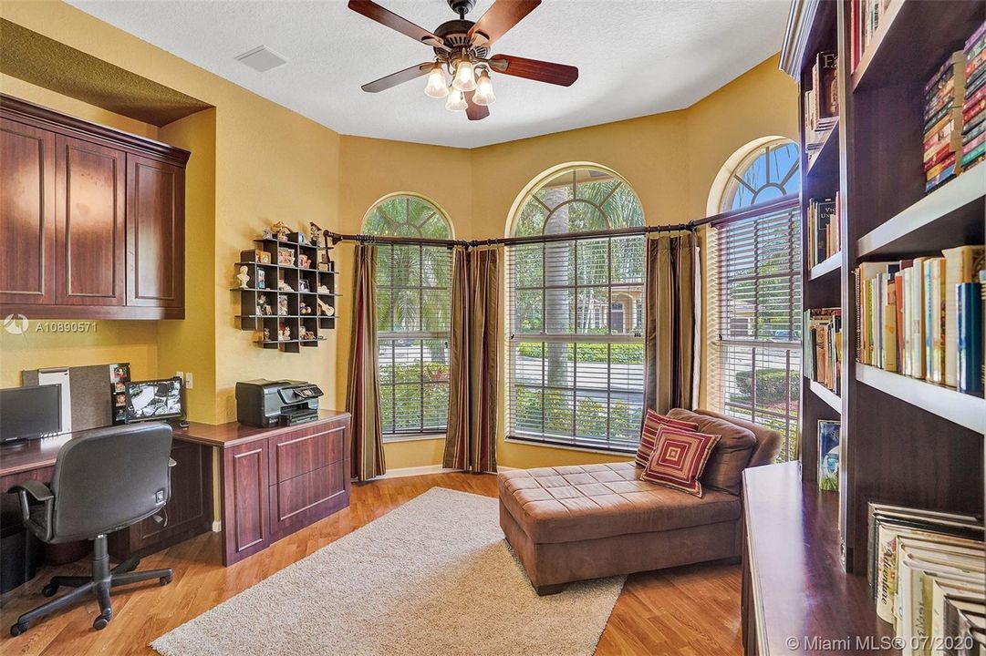 Recently Sold: $674,800 (5 beds, 3 baths, 0 Square Feet)