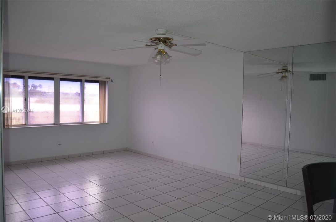 Recently Sold: $95,000 (2 beds, 2 baths, 1075 Square Feet)