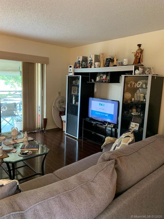Recently Sold: $100,000 (2 beds, 2 baths, 1015 Square Feet)
