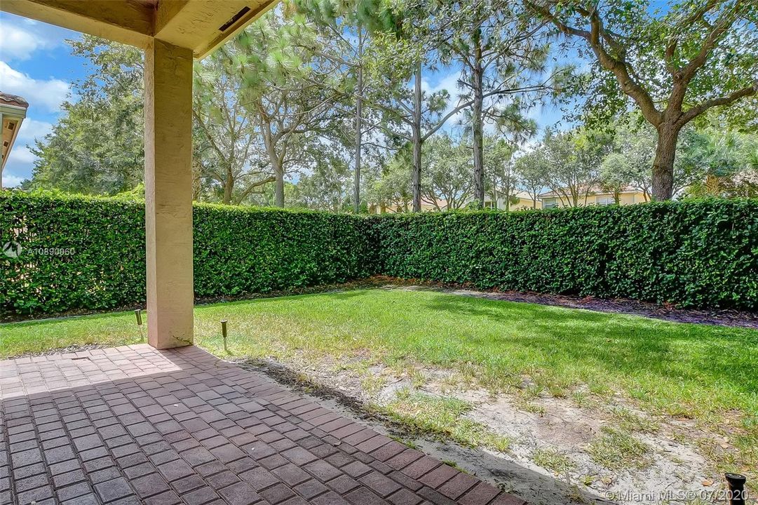 Vendido Recientemente: $474,999 (5 camas, 3 baños, 2994 Pies cuadrados)