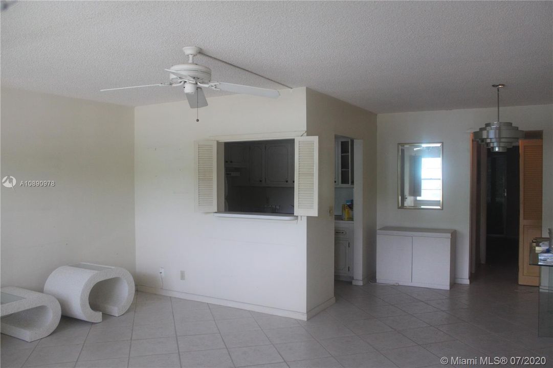 Recently Sold: $34,000 (1 beds, 1 baths, 700 Square Feet)