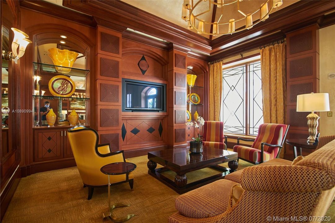 最近售出: $1,300,000 (3 贝兹, 3 浴室, 2904 平方英尺)