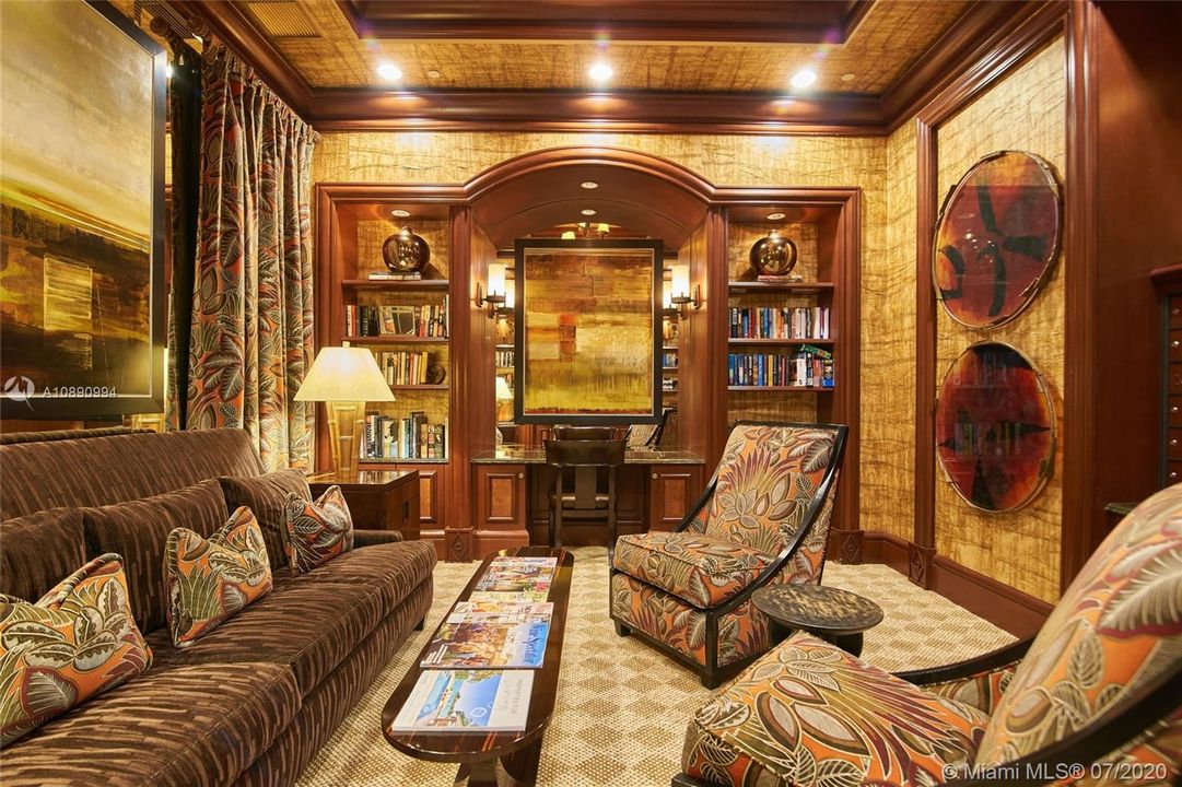 最近售出: $1,300,000 (3 贝兹, 3 浴室, 2904 平方英尺)