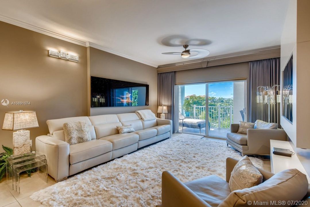 Vendido Recientemente: $425,000 (2 camas, 2 baños, 1109 Pies cuadrados)