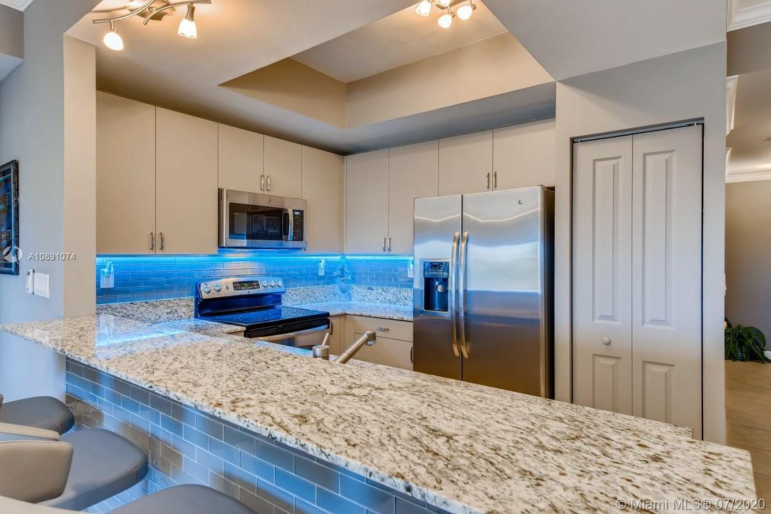Vendido Recientemente: $425,000 (2 camas, 2 baños, 1109 Pies cuadrados)