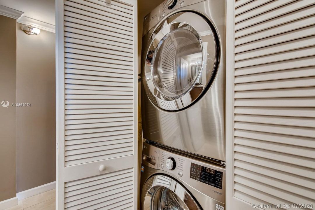 Vendido Recientemente: $425,000 (2 camas, 2 baños, 1109 Pies cuadrados)
