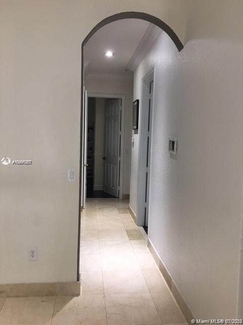 Recientemente alquilado: $5,250 (6 camas, 4 baños, 3541 Pies cuadrados)