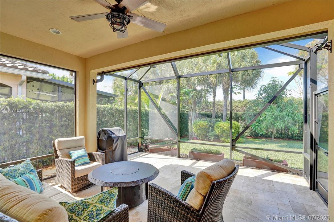Recently Sold: $575,000 (4 beds, 3 baths, 2241 Square Feet)