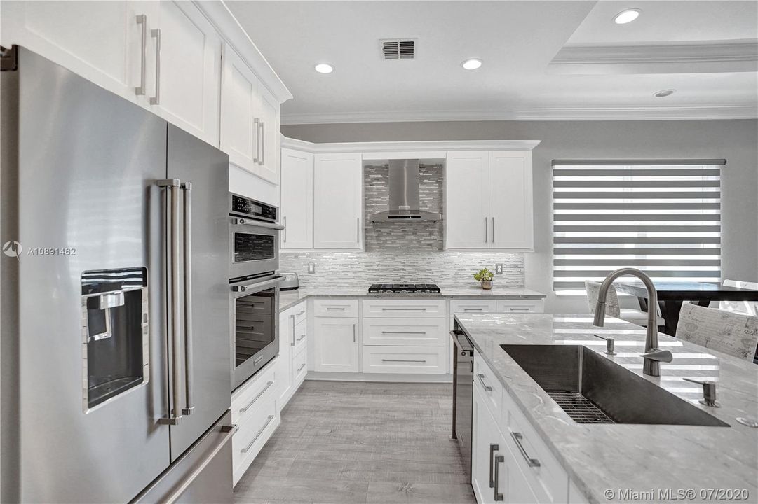 Recently Sold: $575,000 (4 beds, 3 baths, 2241 Square Feet)