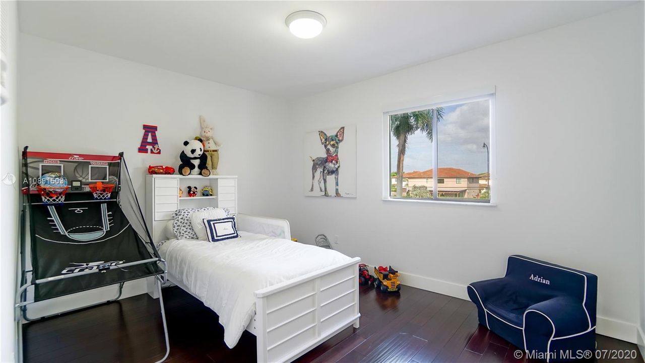 Recientemente alquilado: $9,900 (5 camas, 5 baños, 4696 Pies cuadrados)