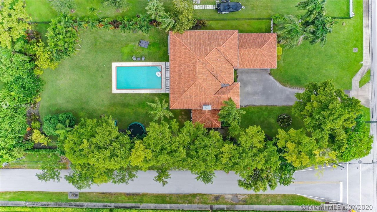Recientemente alquilado: $9,900 (5 camas, 5 baños, 4696 Pies cuadrados)