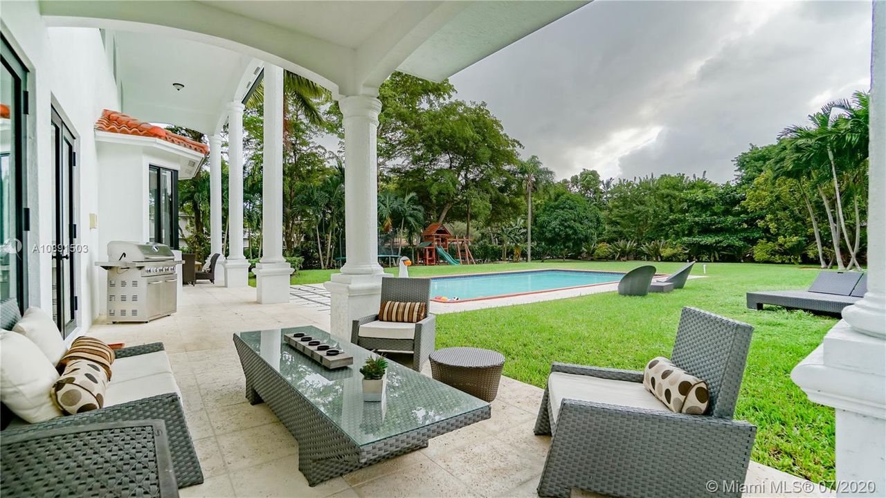 Recientemente alquilado: $9,900 (5 camas, 5 baños, 4696 Pies cuadrados)