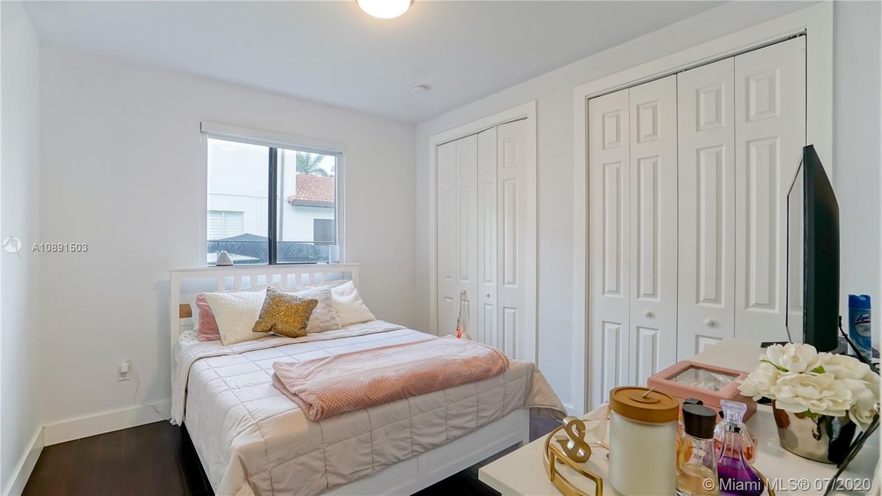 Recientemente alquilado: $9,900 (5 camas, 5 baños, 4696 Pies cuadrados)