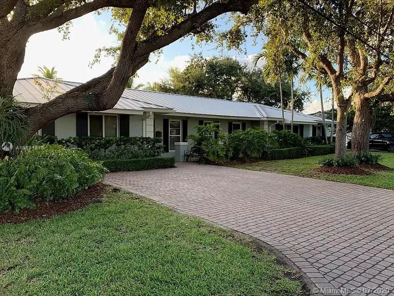 Recently Rented: $5,900 (4 beds, 2 baths, 3989 Square Feet)